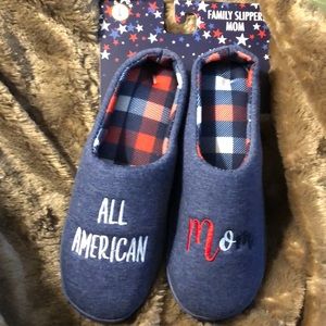 MOM-Woman’s slippers NWT